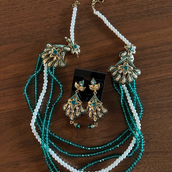 Indian Saree — Wedding Guest - Picture 6 of 7